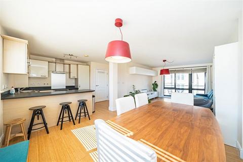 2 bedroom flat to rent, Digby Street, London E2