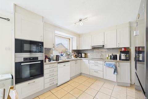 27 Innerleithen Way, Perth, PH1 1RN