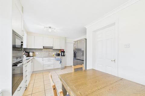 27 Innerleithen Way, Perth, PH1 1RN