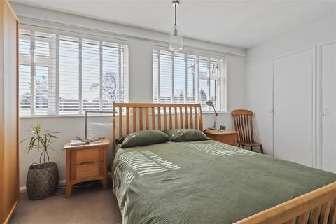55 Derwent Close, Cambridge, CB1 8DY