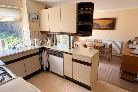 3 bedroom semi-detached house for sale, Barcheston Road, Knowle, B93