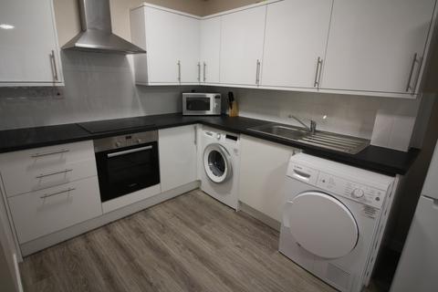 2 bedroom flat to rent, 28 Prior Derem Walk (Flat 1), Coventry, CV4 8FT
