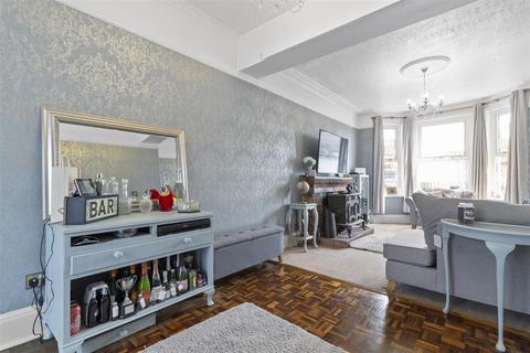 4 bedroom detached house for sale, Summerheath Road, Hailsham