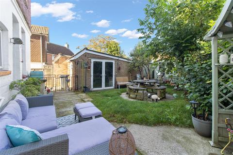 undefined, Summerheath Road, Hailsham