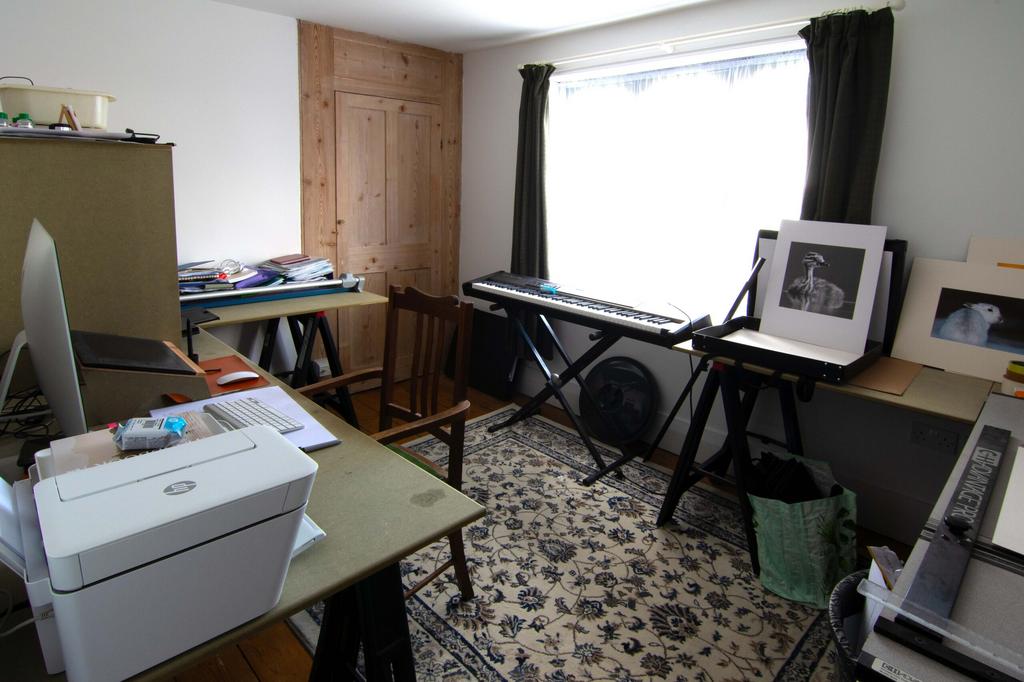 Smal front bedroom office main house