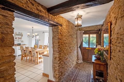 undefined, Blacksmiths Hill Aynho Banbury, Oxfordshire, OX17 3AH