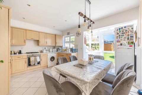5 bedroom end of terrace house for sale, Honeypot Lane, Kingsbury, London, NW9