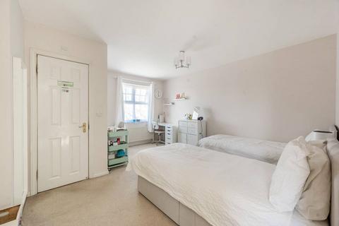 5 bedroom end of terrace house for sale, Honeypot Lane, Kingsbury, London, NW9