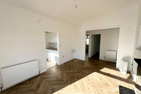 66 Broadmead, Killay, Swansea, SA2 7EJ