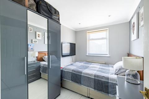 9 Nelson Road, Caterham, CR3 5PP