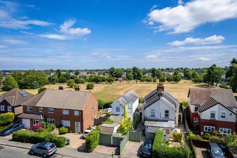 9 Nelson Road, Caterham, CR3 5PP