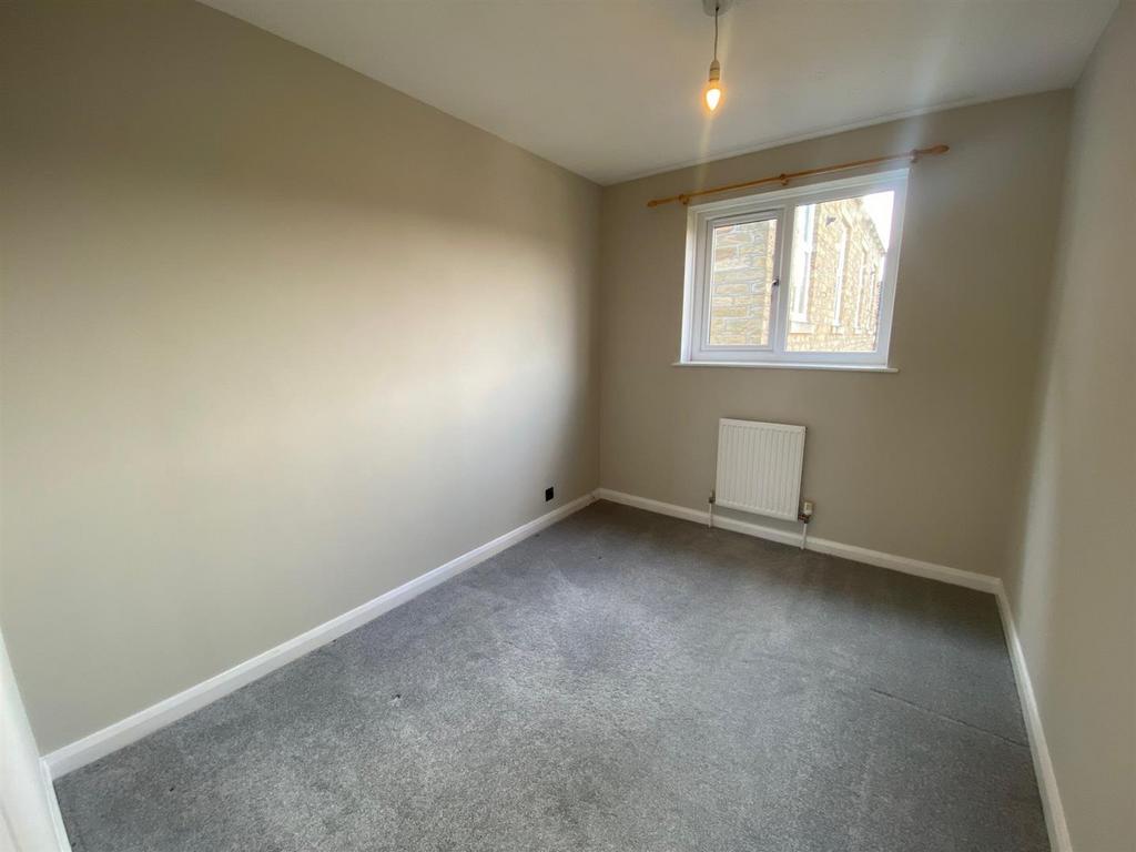 SMALL BEDROOM 1.jpg