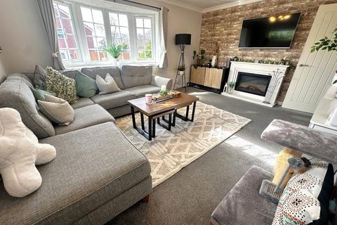 2 Eversley Grove, Sedgley, Dudley, DY3 3RF