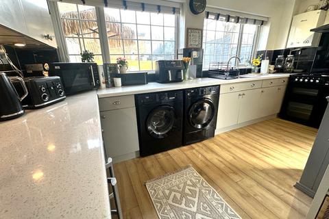 2 Eversley Grove, Sedgley, Dudley, DY3 3RF