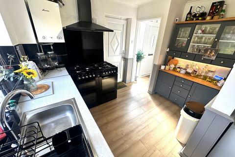 2 Eversley Grove, Sedgley, Dudley, DY3 3RF