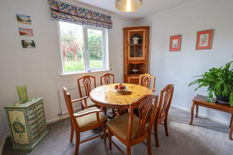 14 Mountstephen Close, St Austell, PL25 5DZ
