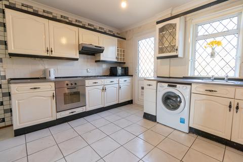 17 Ailsa Road, Coatbridge, ML5 5HW
