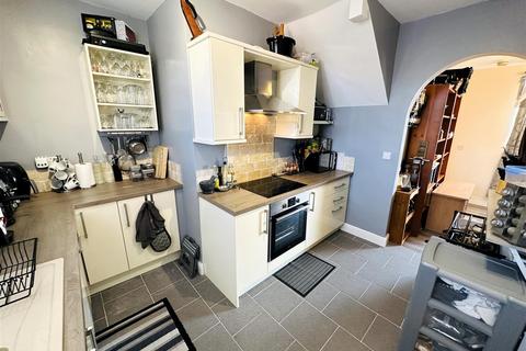 1 Thomas Road, Stainforth, Doncaster, DN7 5QH