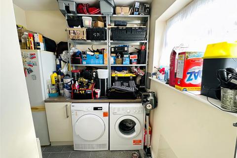 1 Thomas Road, Stainforth, Doncaster, DN7 5QH