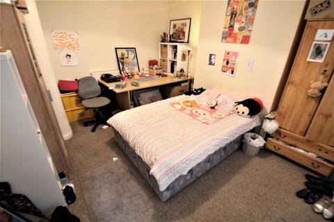 undefined, Ridgeway Terrace, Woodhouse, Leeds, LS6 2HU