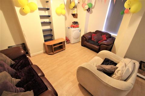 undefined, Ridgeway Terrace, Woodhouse, Leeds, LS6 2HU
