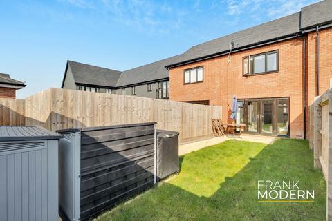 2 bedroom terraced house for sale, Tilgate Road, Hampton Water, PE7
