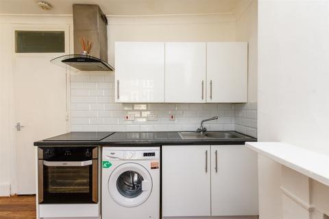 1 bedroom ground floor flat for sale, Parrock Street, Gravesend, Kent