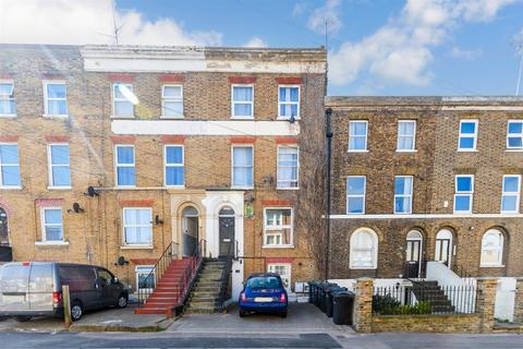 1 bedroom ground floor flat for sale, Parrock Street, Gravesend, Kent