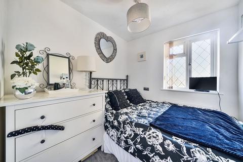 157 Rickman Hill, Coulsdon, CR5 3DU