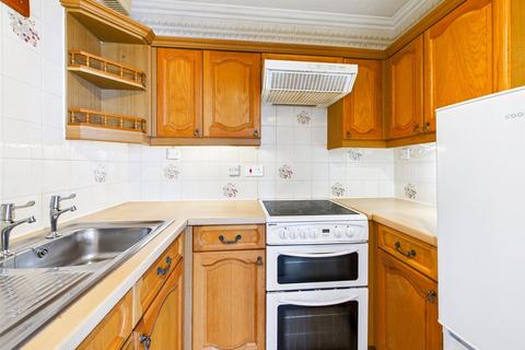 1 bedroom apartment for sale, Foster Court, Witham, Essex, CM8