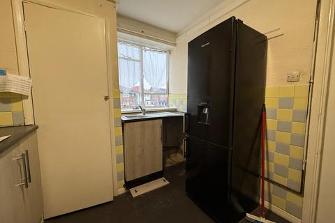 2 bedroom terraced house to rent, Longbridge Road, Barking IG11