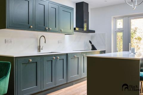76 Park Road, Beckenham, BR3 1QH