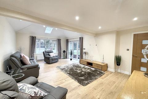 12 Hatford Close, Tyldesley, Manchester, M29 8WX