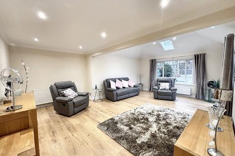12 Hatford Close, Tyldesley, Manchester, M29 8WX