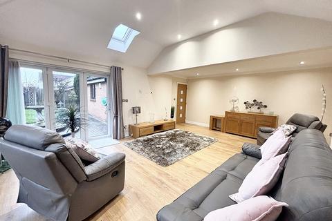 12 Hatford Close, Tyldesley, Manchester, M29 8WX