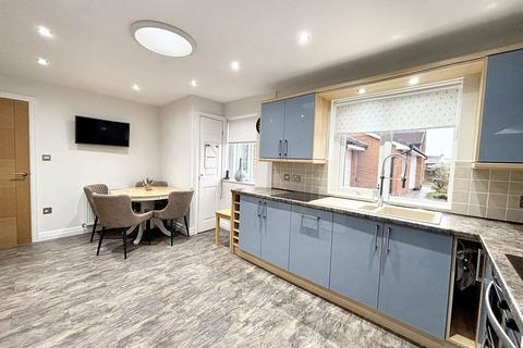 12 Hatford Close, Tyldesley, Manchester, M29 8WX