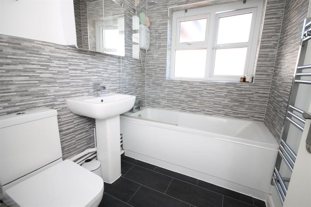 Bathroom .JPG