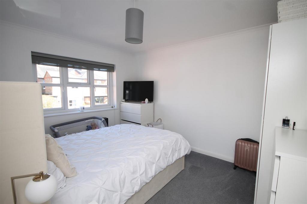 Bed 1.JPG