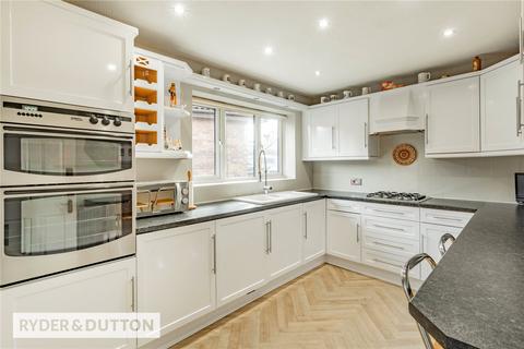 41 The Mere, Ashton-under-lyne, OL6 9NH