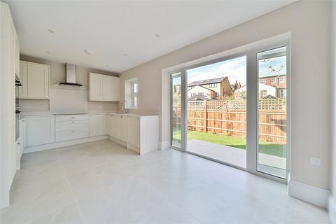 3 bedroom detached house for sale, Waterside Close, Surbiton KT6