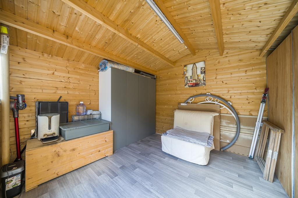 Shed