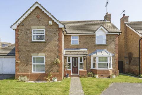 6 Bernadine Close, Warfield, Bracknell, RG42 3DU
