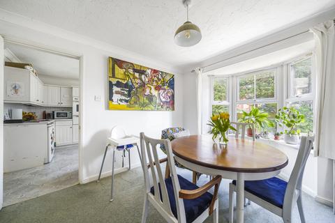 6 Bernadine Close, Warfield, Bracknell, RG42 3DU