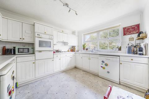 6 Bernadine Close, Warfield, Bracknell, RG42 3DU