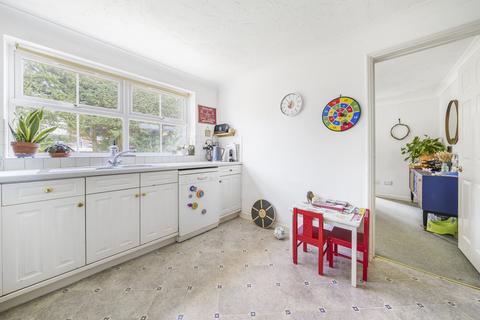 6 Bernadine Close, Warfield, Bracknell, RG42 3DU