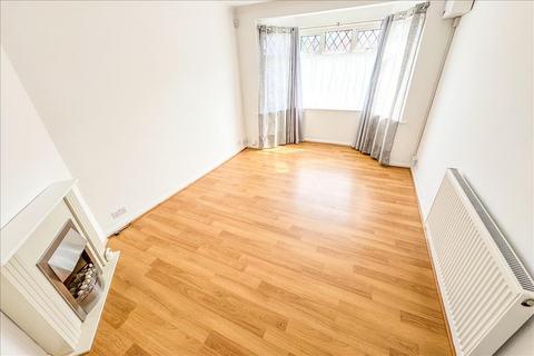 25 Amesbury Road, Feltham, TW13 5HH