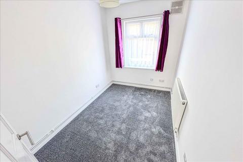25 Amesbury Road, Feltham, TW13 5HH