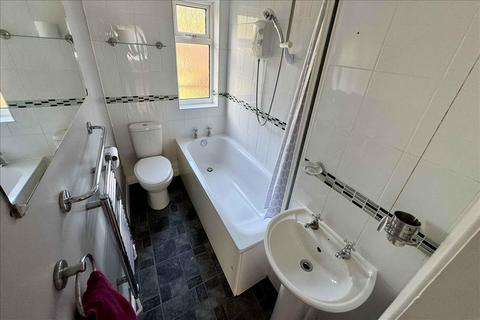 25 Amesbury Road, Feltham, TW13 5HH