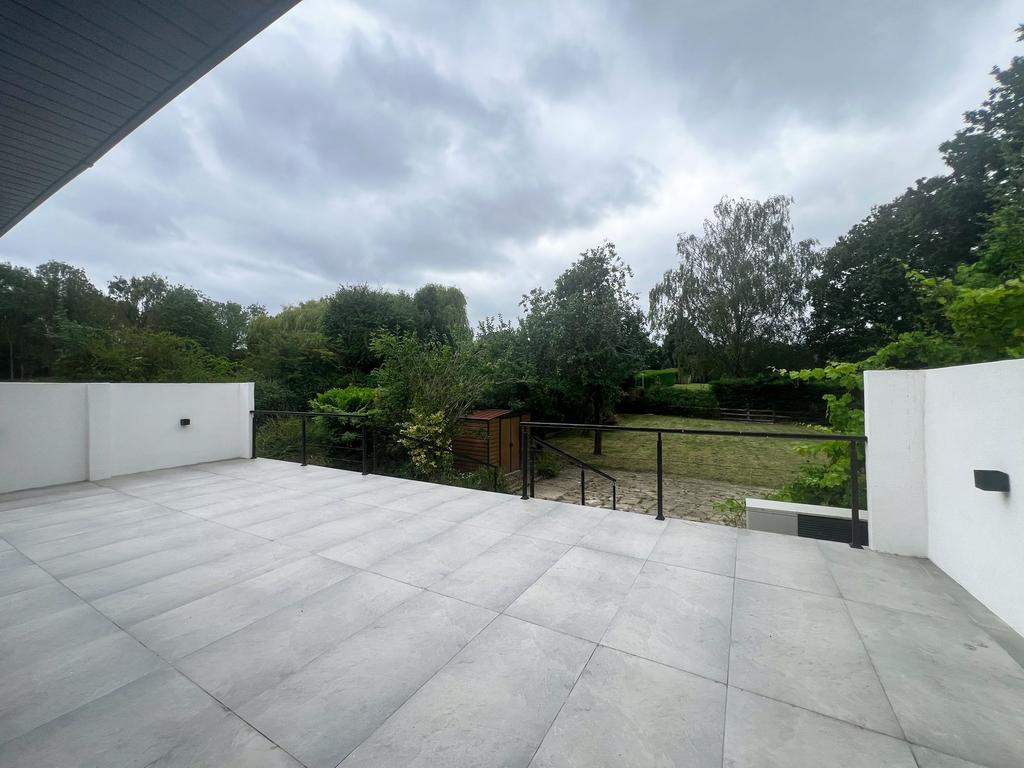 Lyndhurst Rise IG7