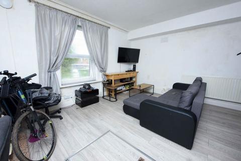 Studio for sale, Horse Fair, Rugeley WS15
